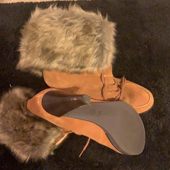 Michael Kors women ankle suede boots - Picture 3 of 4